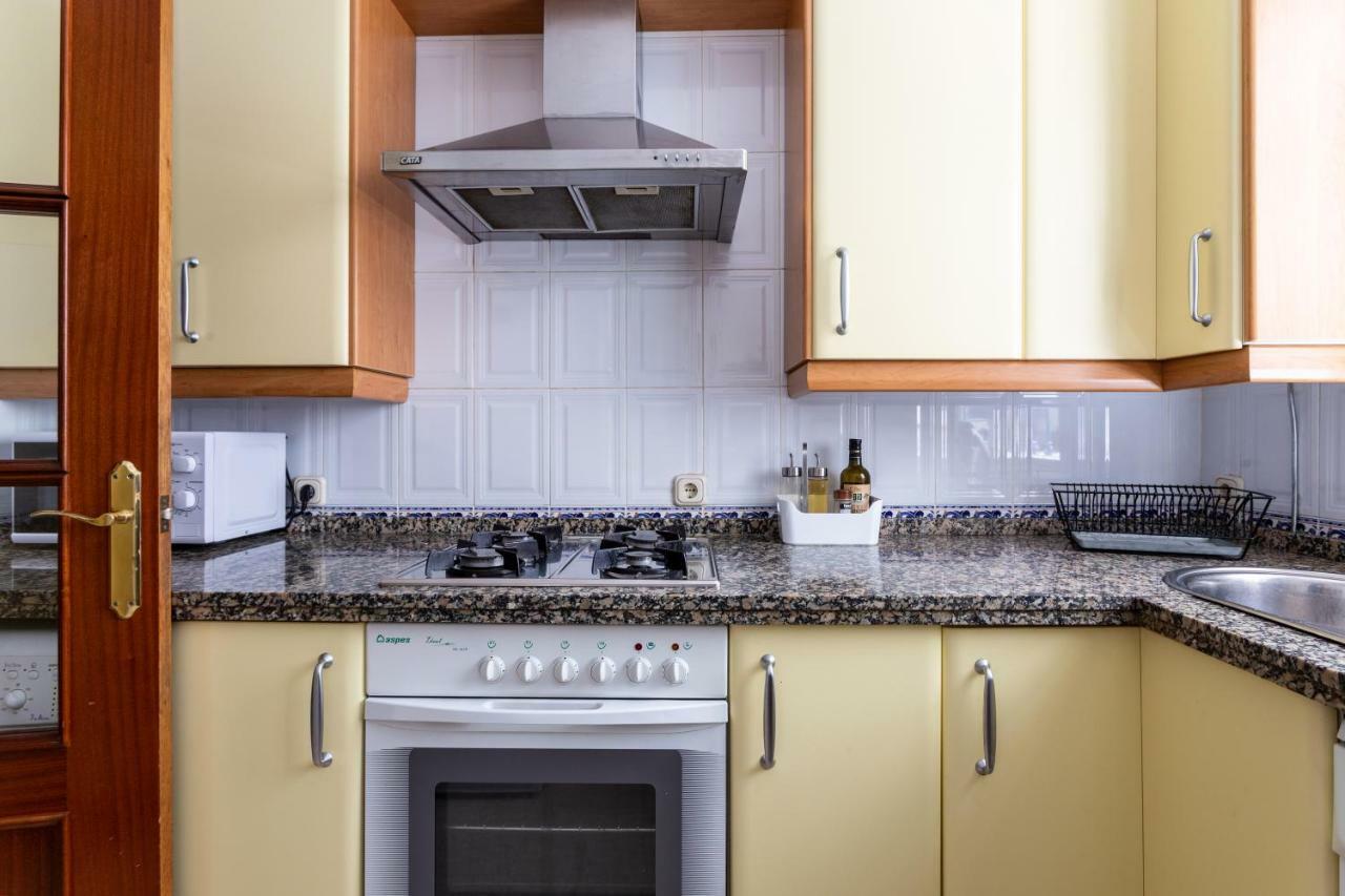 Serva La Bari Shared Apartment إشبيلية المظهر الخارجي الصورة